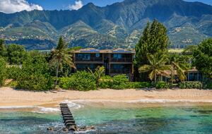 Waialua Oceanfront Retreat with Direct Beach Access - Waialua, Hawaii