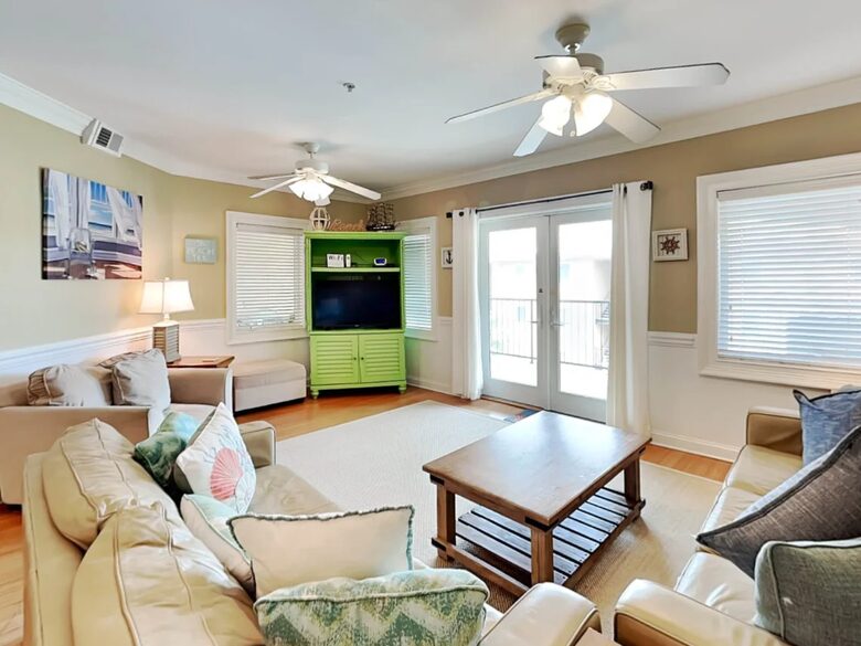 Tybee Island Retreat One Block from Beach and Pier - Tybee Island, Georgia
