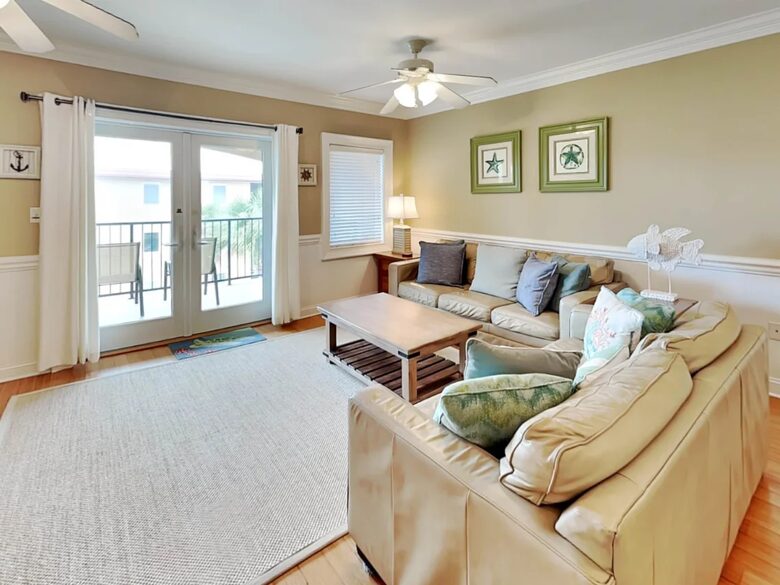 Tybee Island Retreat One Block from Beach and Pier - Tybee Island, Georgia