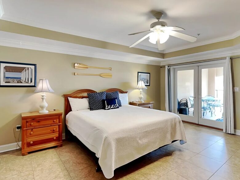 Tybee Island Retreat One Block from Beach and Pier - Tybee Island, Georgia