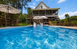 Southern Retreat with Pool and Private Putting Green - Pawleys Island, South Carolina