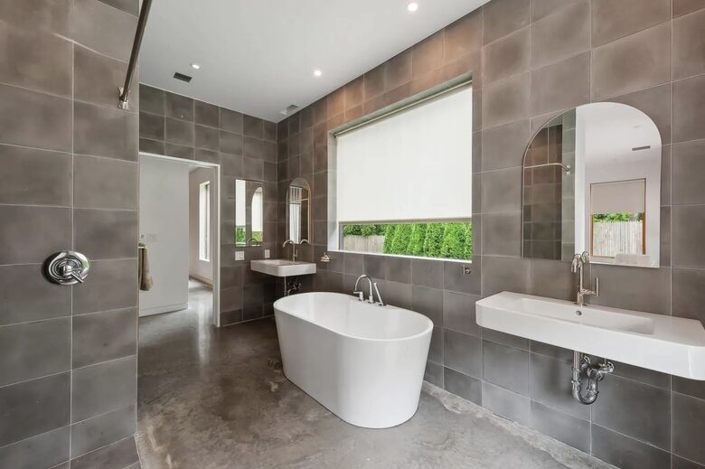 East Hampton Japandi Retreat with Heated Pool and Sauna - East Hampton, New York