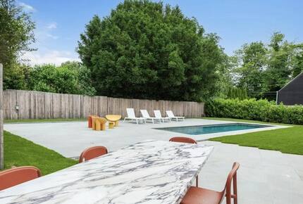 East Hampton Japandi Retreat with Heated Pool and Sauna - East Hampton, New York