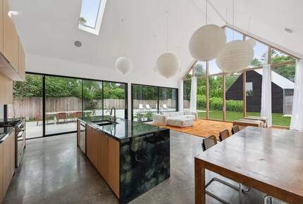 East Hampton Japandi Retreat with Heated Pool and Sauna - East Hampton, New York