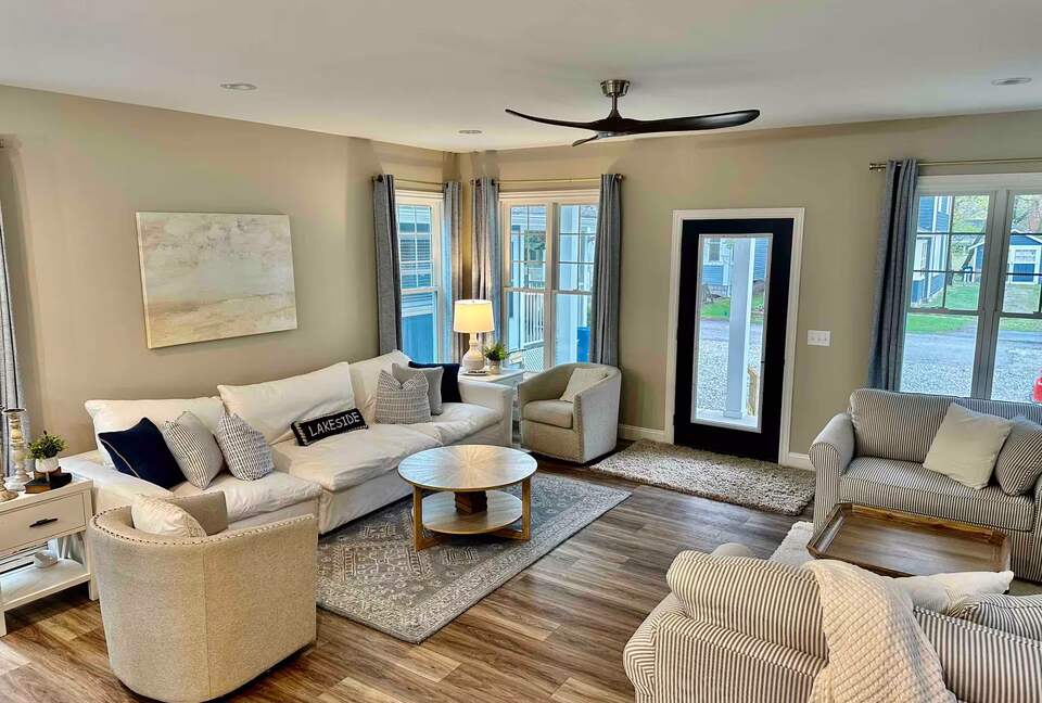 Relaxed Lake Erie Living Inside Lakeside Chautauqua - Lakeside Marblehead, Ohio