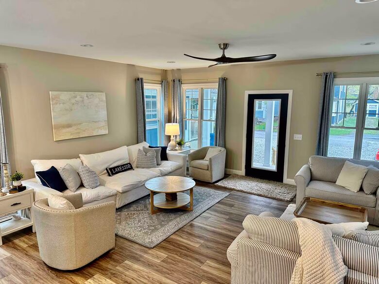 Relaxed Lake Erie Living Inside Lakeside Chautauqua - Lakeside Marblehead, Ohio