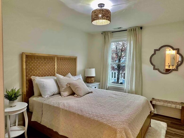 Relaxed Lake Erie Living Inside Lakeside Chautauqua - Lakeside Marblehead, Ohio