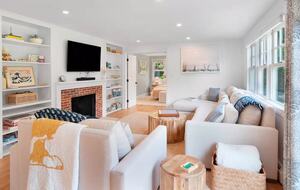 Classic Vineyard Escape One Mile from South Beach - Edgartown, Massachusetts