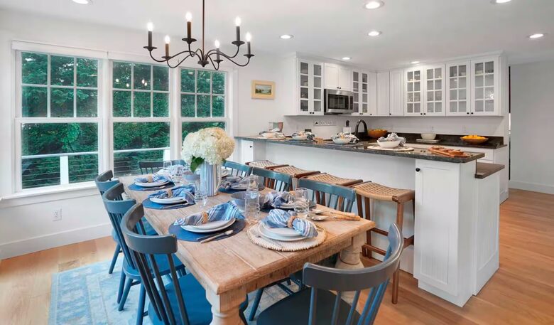 Classic Vineyard Escape One Mile from South Beach - Edgartown, Massachusetts