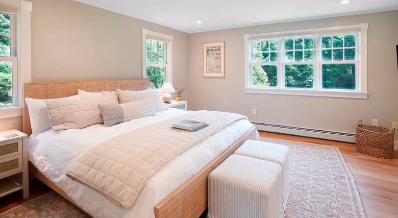 Classic Vineyard Escape One Mile from South Beach - Edgartown, Massachusetts