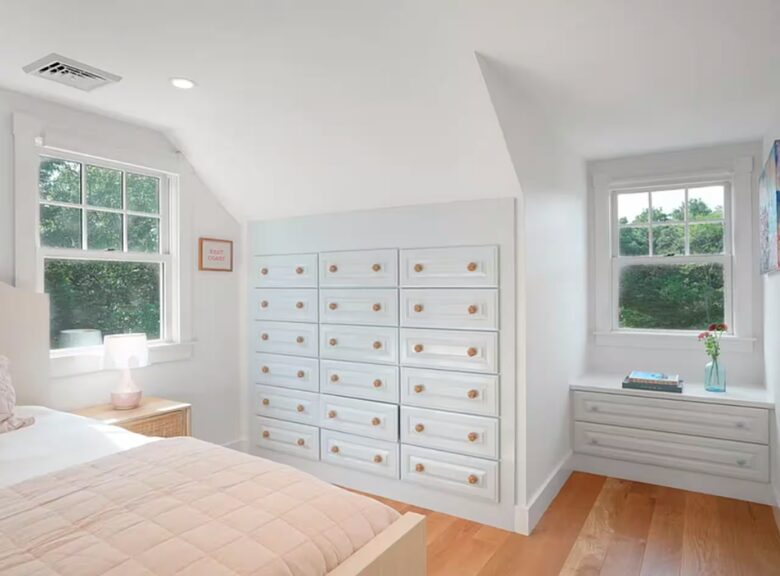 Classic Vineyard Escape One Mile from South Beach - Edgartown, Massachusetts
