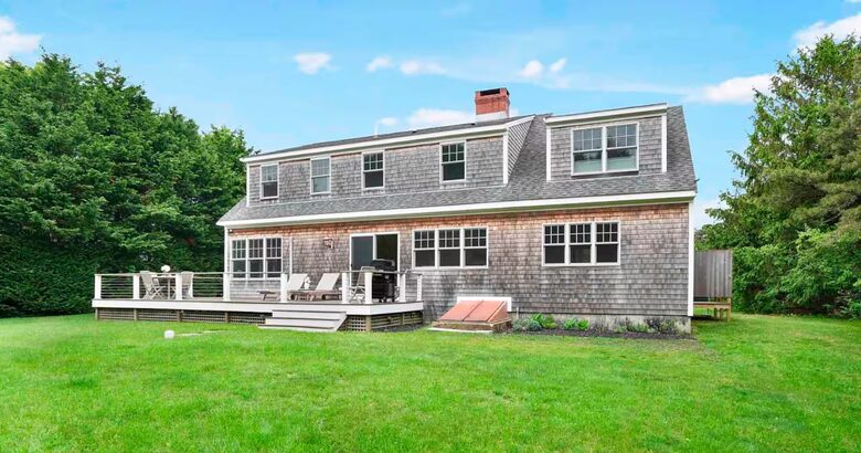 Classic Vineyard Escape One Mile from South Beach - Edgartown, Massachusetts
