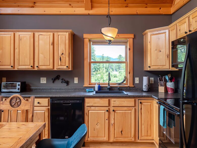 Year-Round Sunday River Escape with Pool & Mountain Views - Newry, Maine
