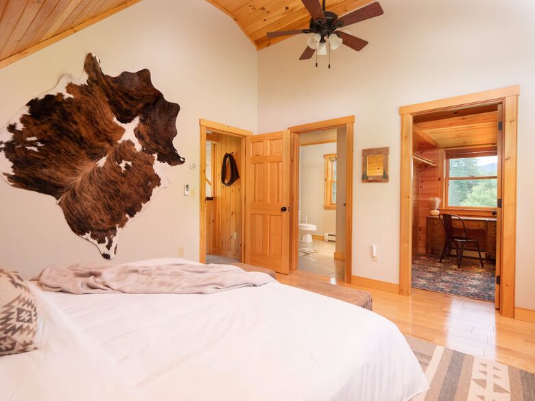 Year-Round Sunday River Escape with Pool & Mountain Views - Newry, Maine