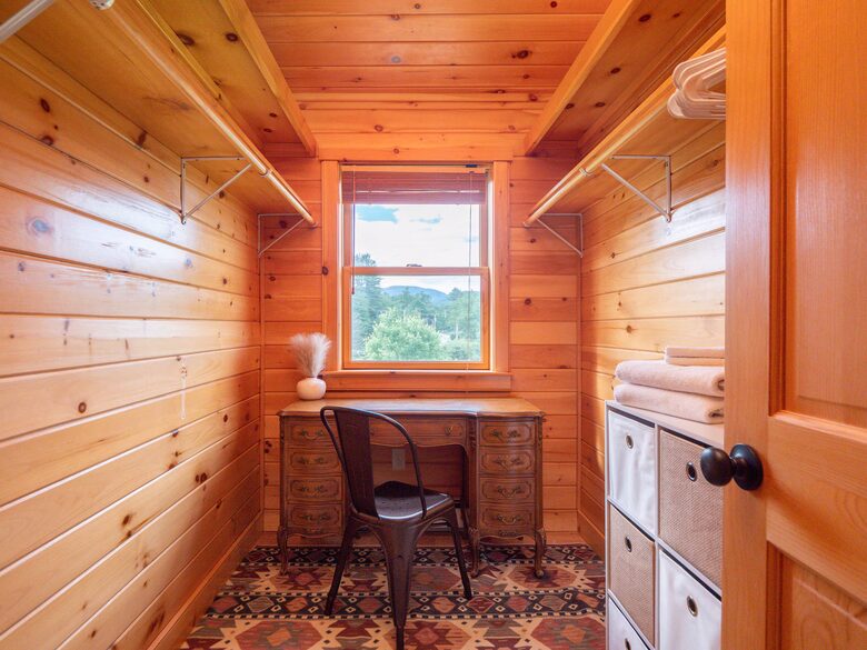 Year-Round Sunday River Escape with Pool & Mountain Views - Newry, Maine