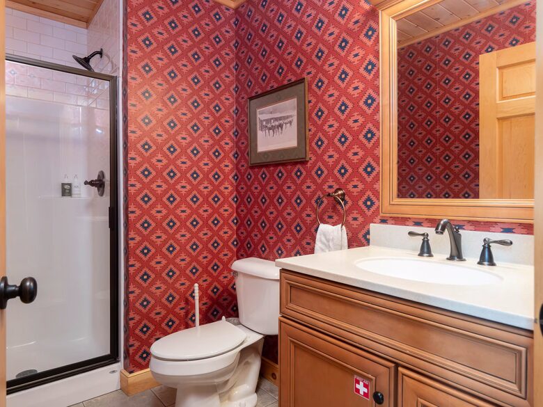 Year-Round Sunday River Escape with Pool & Mountain Views - Newry, Maine