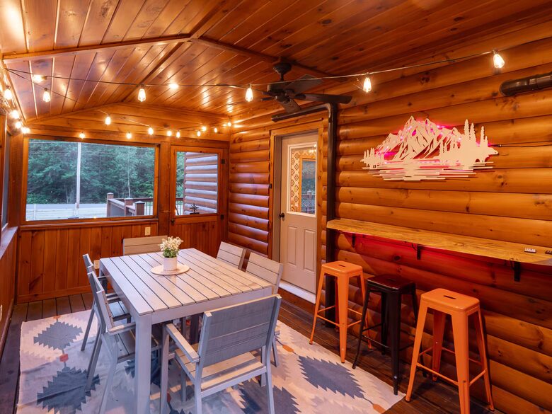 Year-Round Sunday River Escape with Pool & Mountain Views - Newry, Maine