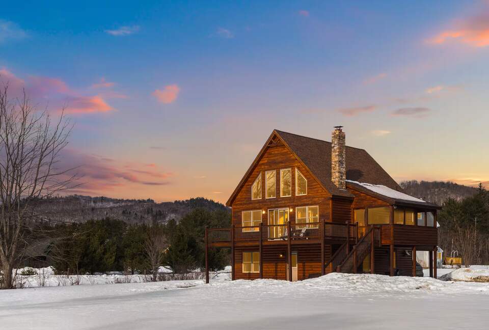 Year-Round Sunday River Escape with Pool & Mountain Views - Newry, Maine