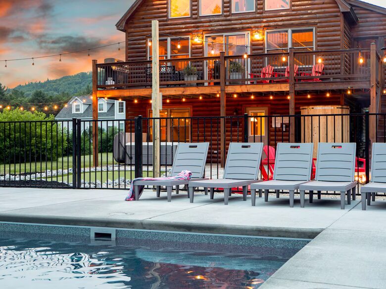 Year-Round Sunday River Escape with Pool & Mountain Views - Newry, Maine