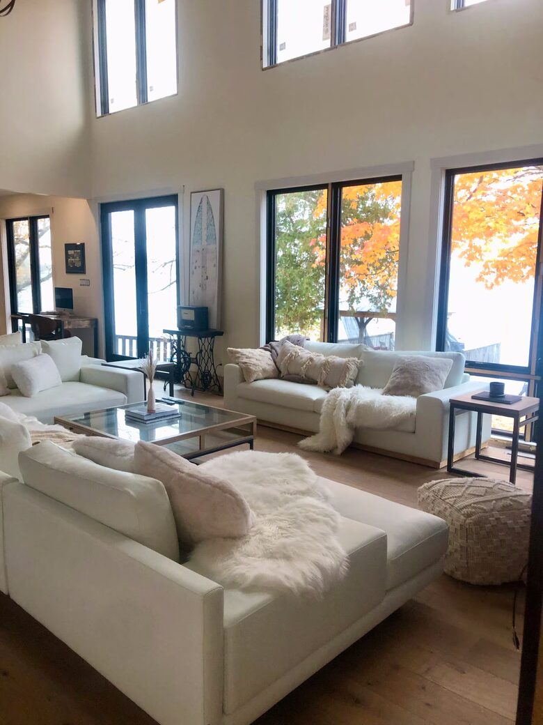Private Chemong Lake Chalet with Dock & Sunset Views - Bridgenorth, Canada