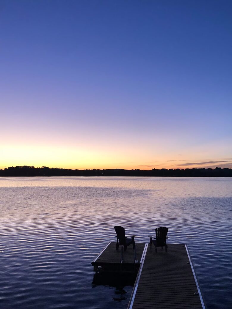 Private Chemong Lake Chalet with Dock & Sunset Views - Bridgenorth, Canada