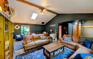Harstine Island Retreat with Beach Access and Home Theater - Shelton, Washington