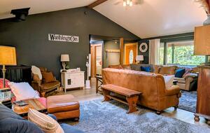 Harstine Island Retreat with Beach Access and Home Theater - Shelton, Washington