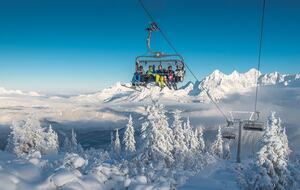 skiarea with view to Ramsau am Dachstein