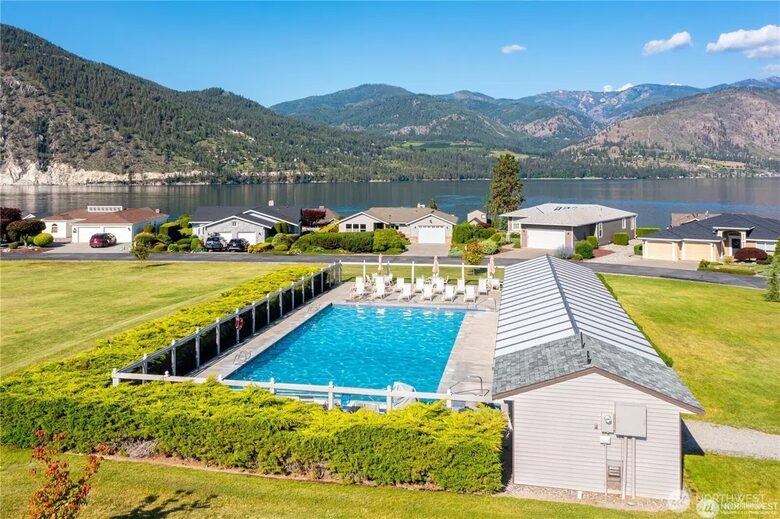 Relaxed Lakeside Living at Wapato Point - Manson, Washington