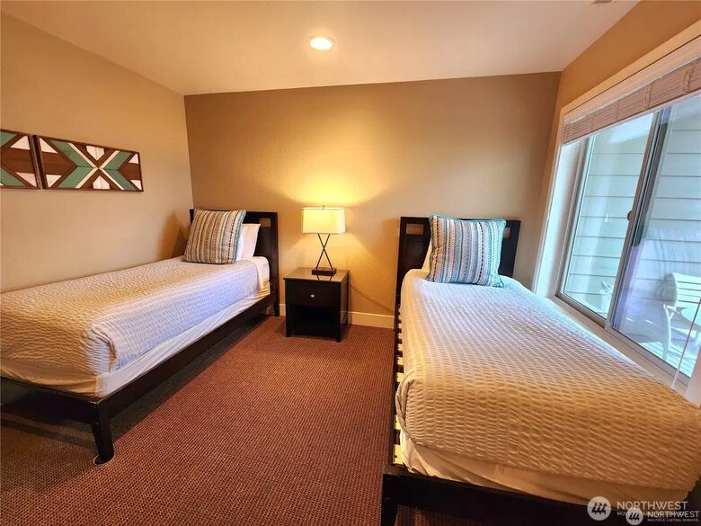 Relaxed Lakeside Living at Wapato Point - Manson, Washington
