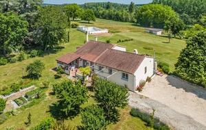 Riverside Country Escape - Fouqueure, France
