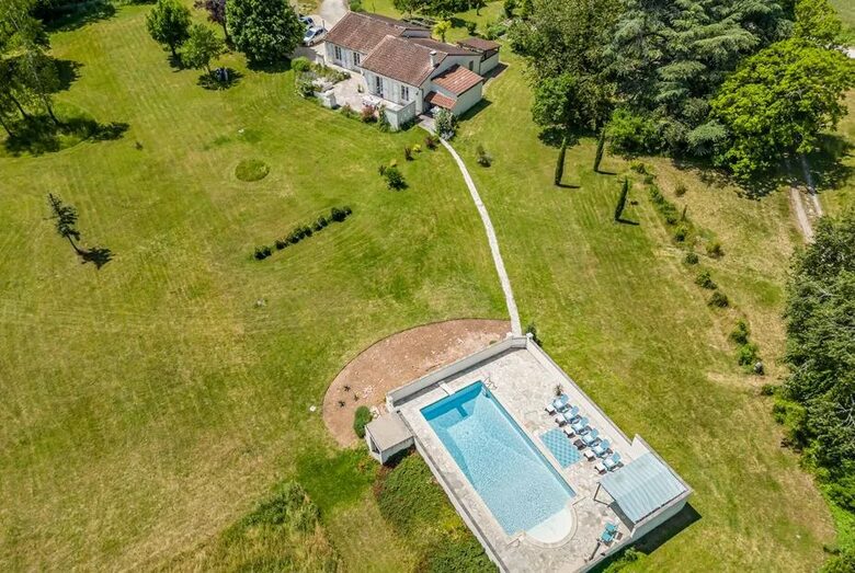 Riverside Country Escape - Fouqueure, France