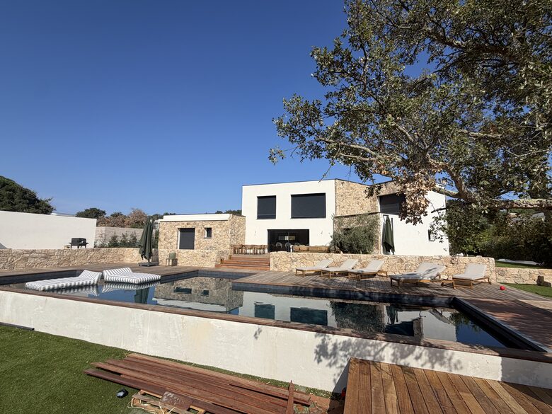 Contemporary Corsican Retreat near Saint Cyprien - Cirendinu, France