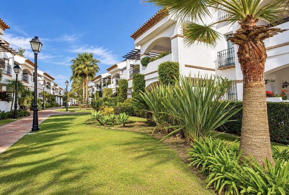 Elegant Apartment Near Marbella - San Pedro De Alcantara, Marbella, Spain