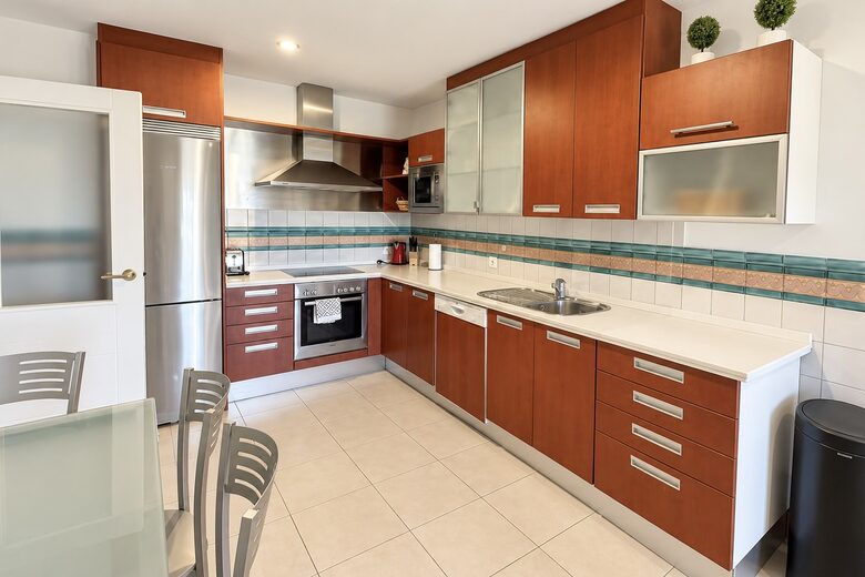 Elegant Apartment Near Marbella - San Pedro De Alcantara, Marbella, Spain