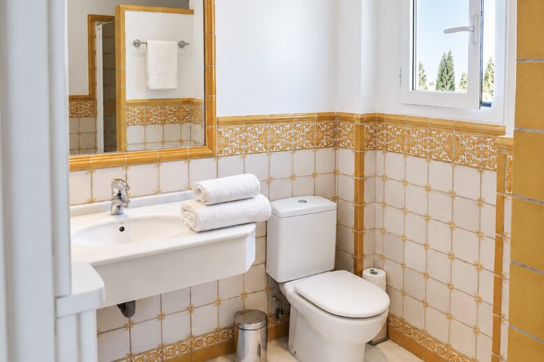 Elegant Apartment Near Marbella - San Pedro De Alcantara, Marbella, Spain