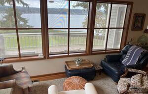 Cozy sitting area in kitchen- everyone loves this spot!