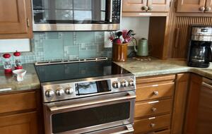 Liberty Bay Retreat with Olympic Mountain Views - Poulsbo, Washington