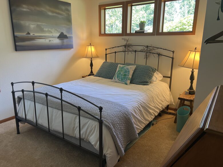 First floor queen bedroom
