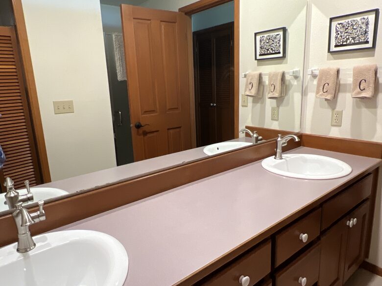Jack n Jill bath connects children’s room with 2nd floor queen room