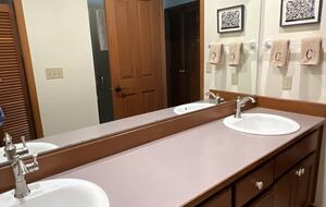 Jack n Jill bath connects children’s room with 2nd floor queen room
