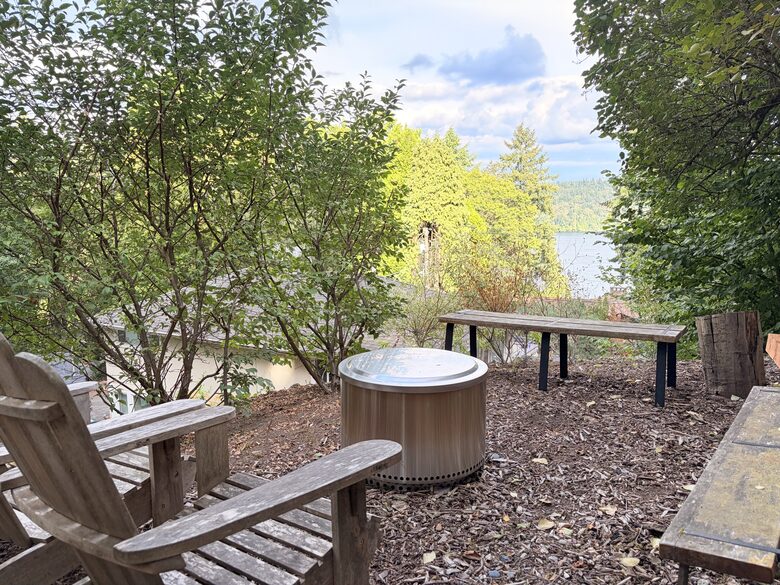 Lake Washington Retreat with Private Indoor Pool and Spa - Seattle, Washington