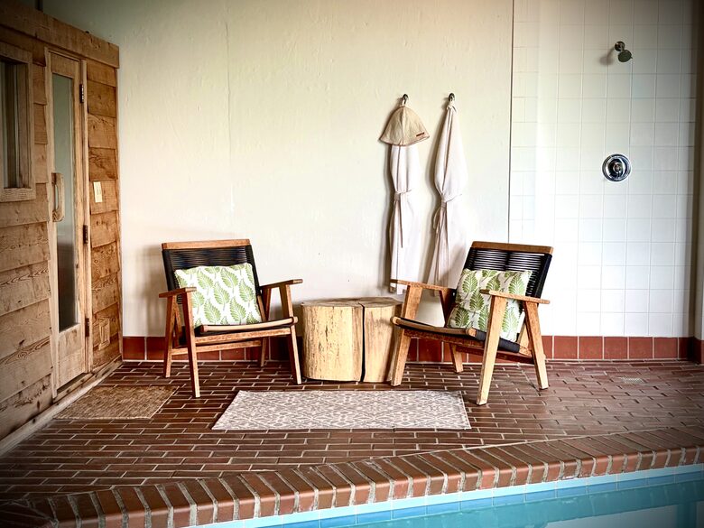 Lake Washington Retreat with Private Indoor Pool and Spa - Seattle, Washington