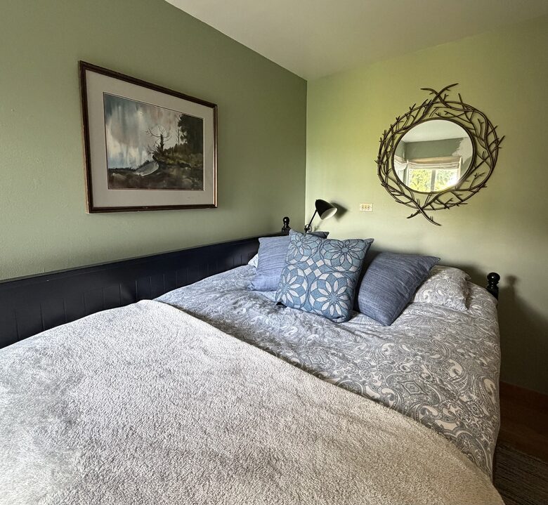 Lake Washington Retreat with Private Indoor Pool and Spa - Seattle, Washington