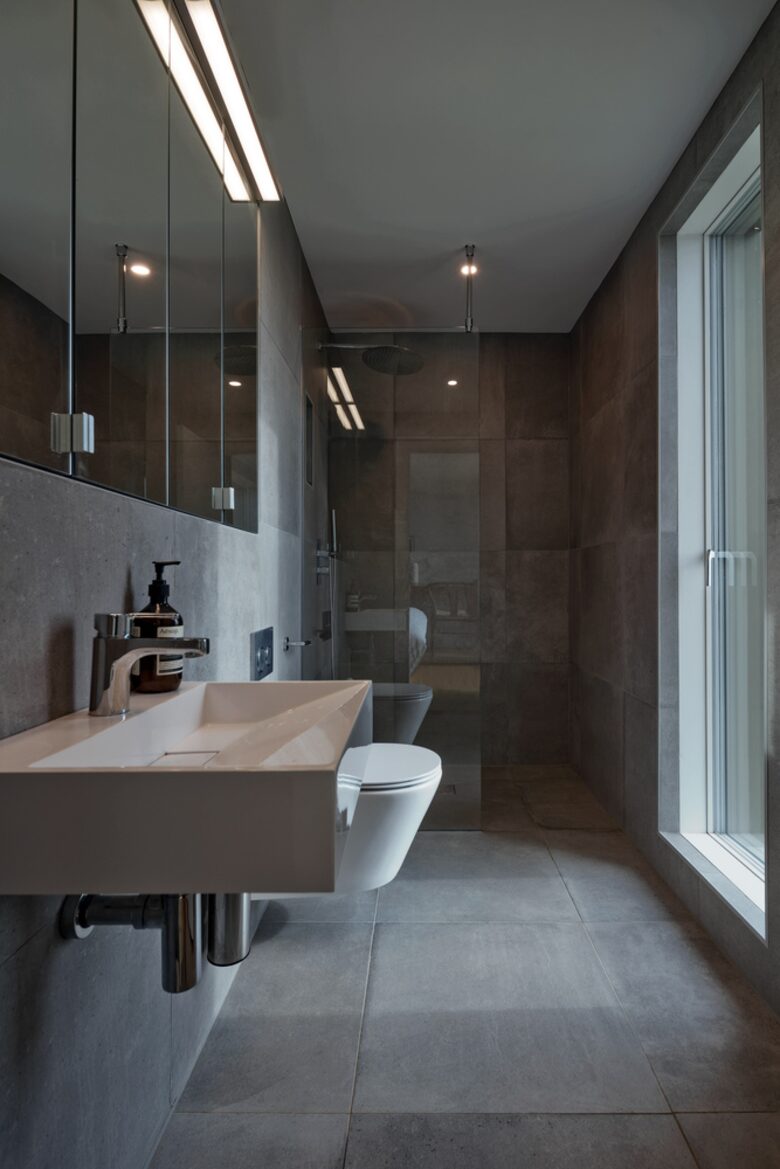 Award-Winning Coastal House on the Suffolk Shore - Harkstead, Suffolk, United Kingdom