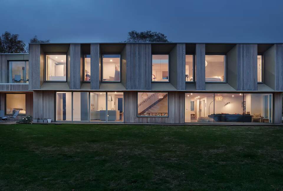 Award-Winning Coastal House on the Suffolk Shore - Harkstead, Suffolk, United Kingdom
