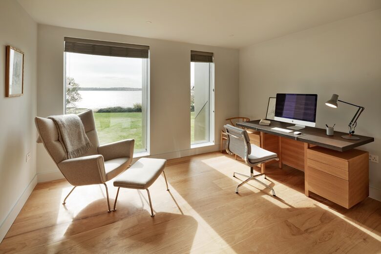 Award-Winning Coastal House on the Suffolk Shore - Harkstead, Suffolk, United Kingdom