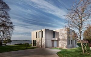 Award-Winning Coastal House on the Suffolk Shore - Harkstead, Suffolk, United Kingdom