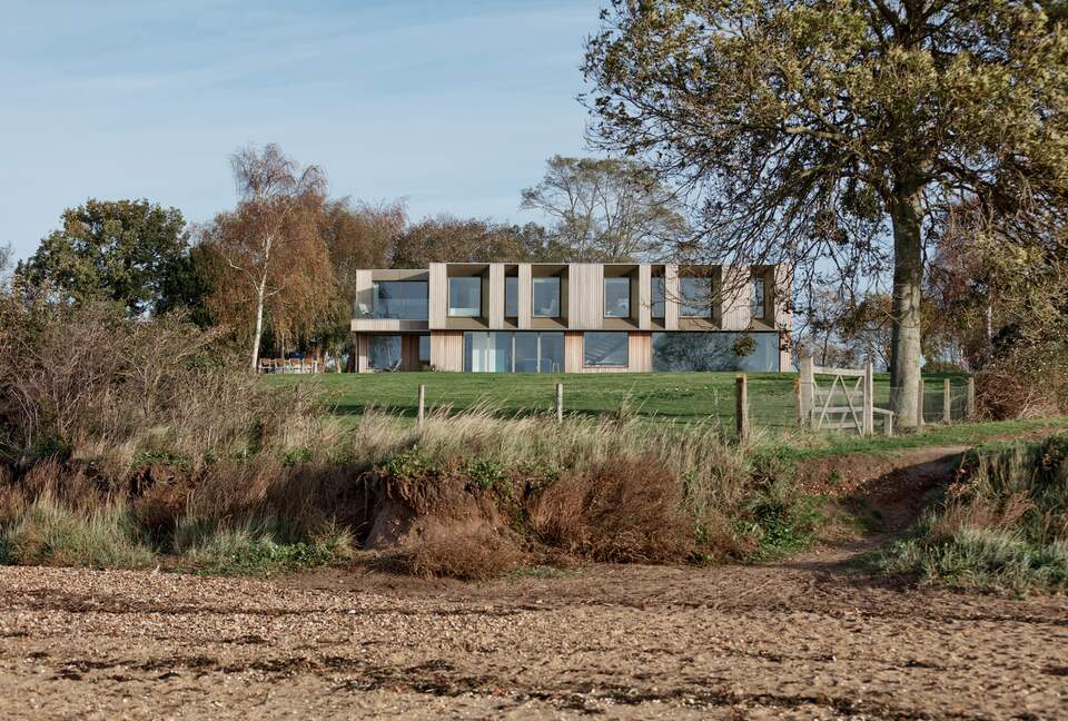 Award-Winning Coastal House on the Suffolk Shore - Harkstead, Suffolk, United Kingdom