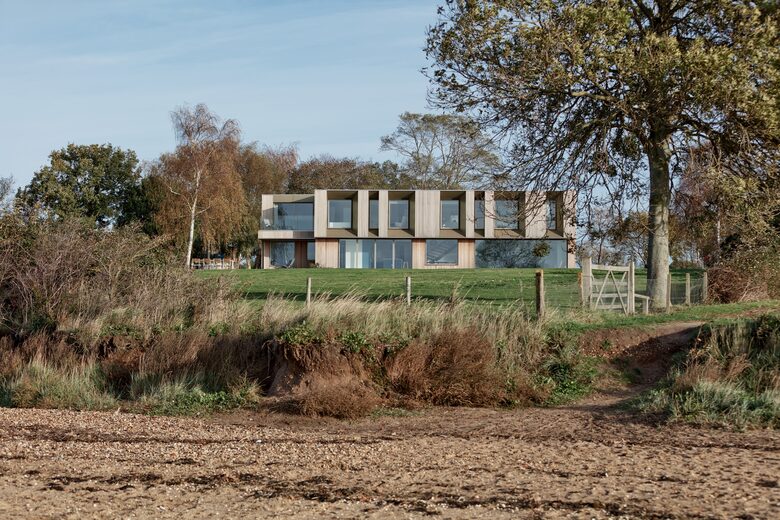 Award-Winning Coastal House on the Suffolk Shore - Harkstead, Suffolk, United Kingdom